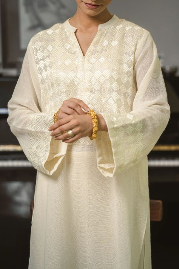 Extra image for Ivory Threads