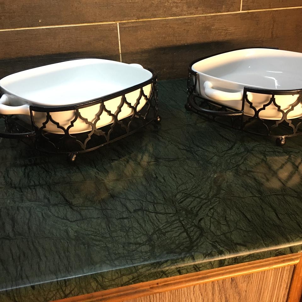 Dish with Dish Holder