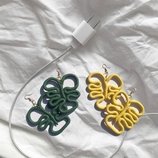 TROPICAL LEAVE EARRINGS