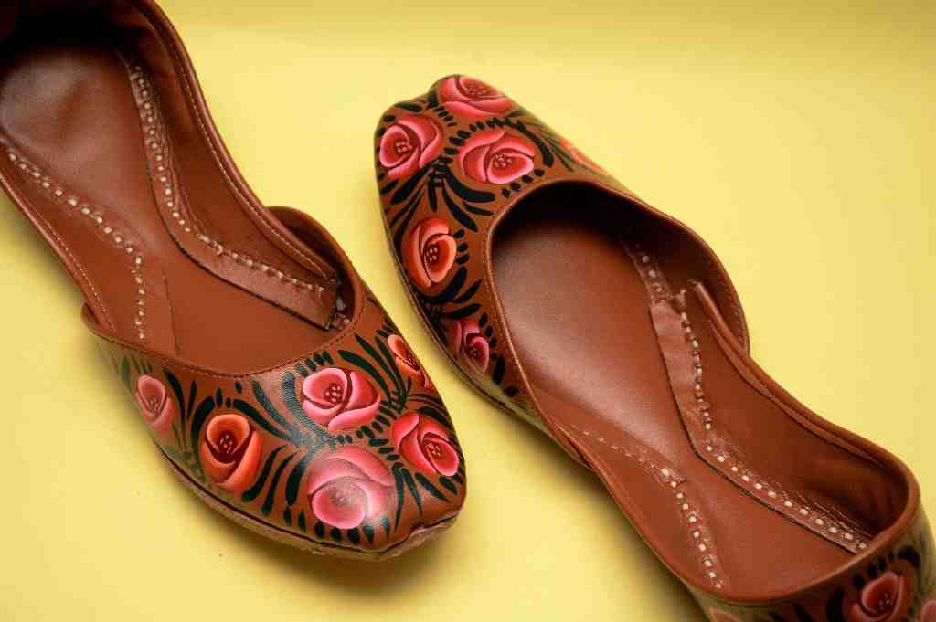  Hand Painted Truck Art Design khussa