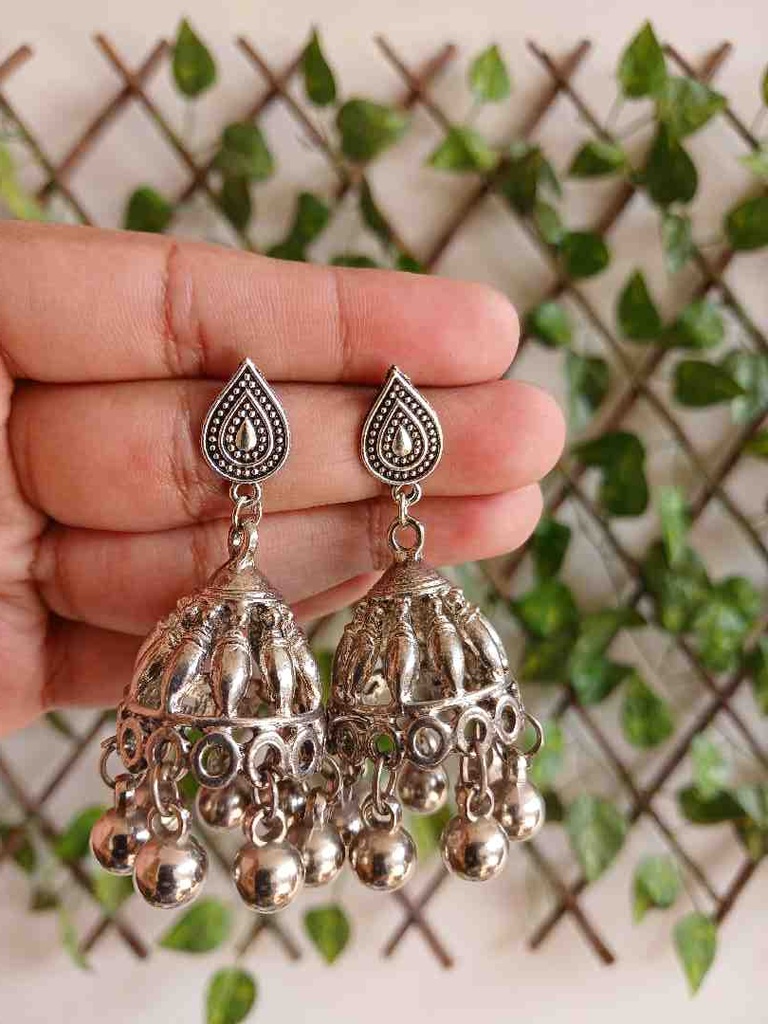 Traditional earrings 