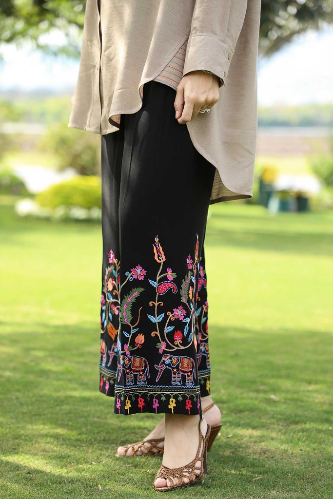 EMBROIDERED PANTS
