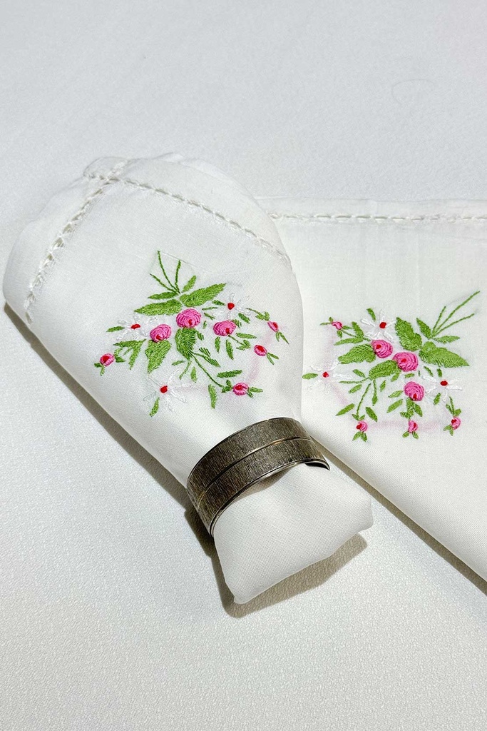 FLORAL EMBROIDERED TABLE NAPKINS