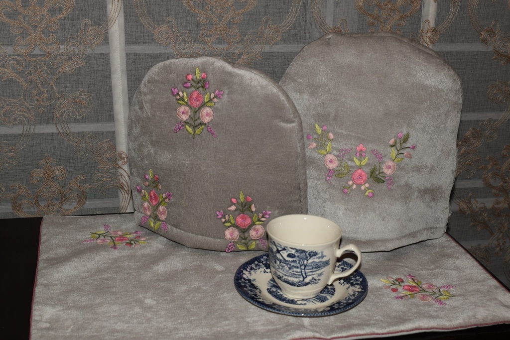 TC-20 Grey Jacquard Tea Cozies and Tray Mats Set