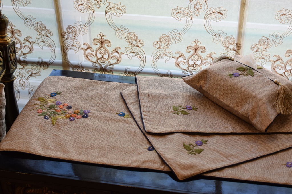 JS-14 Beige Jute Runner, Mats and Tissue Box Cover Set