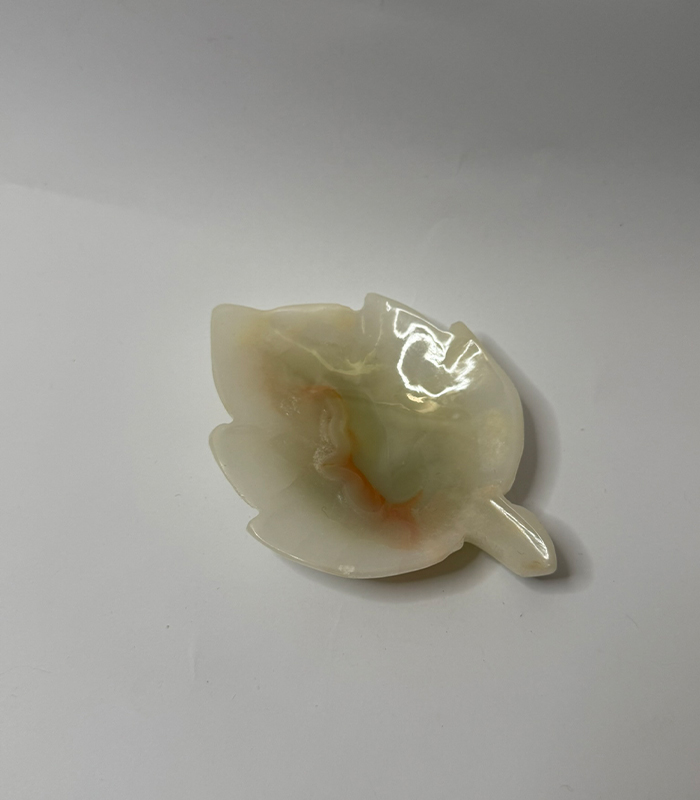 Leaf Shaped Small Plates In Multi-Veining