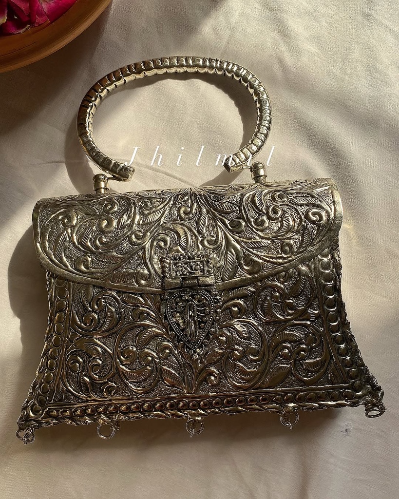 Rajhastani Metal Clutch Design 006