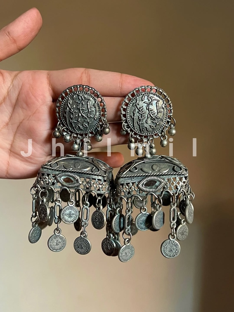Sqaure Intricate Carved Jhumka