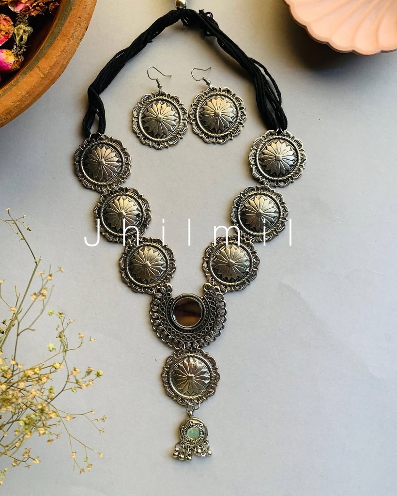 Circular Phool Mala Set