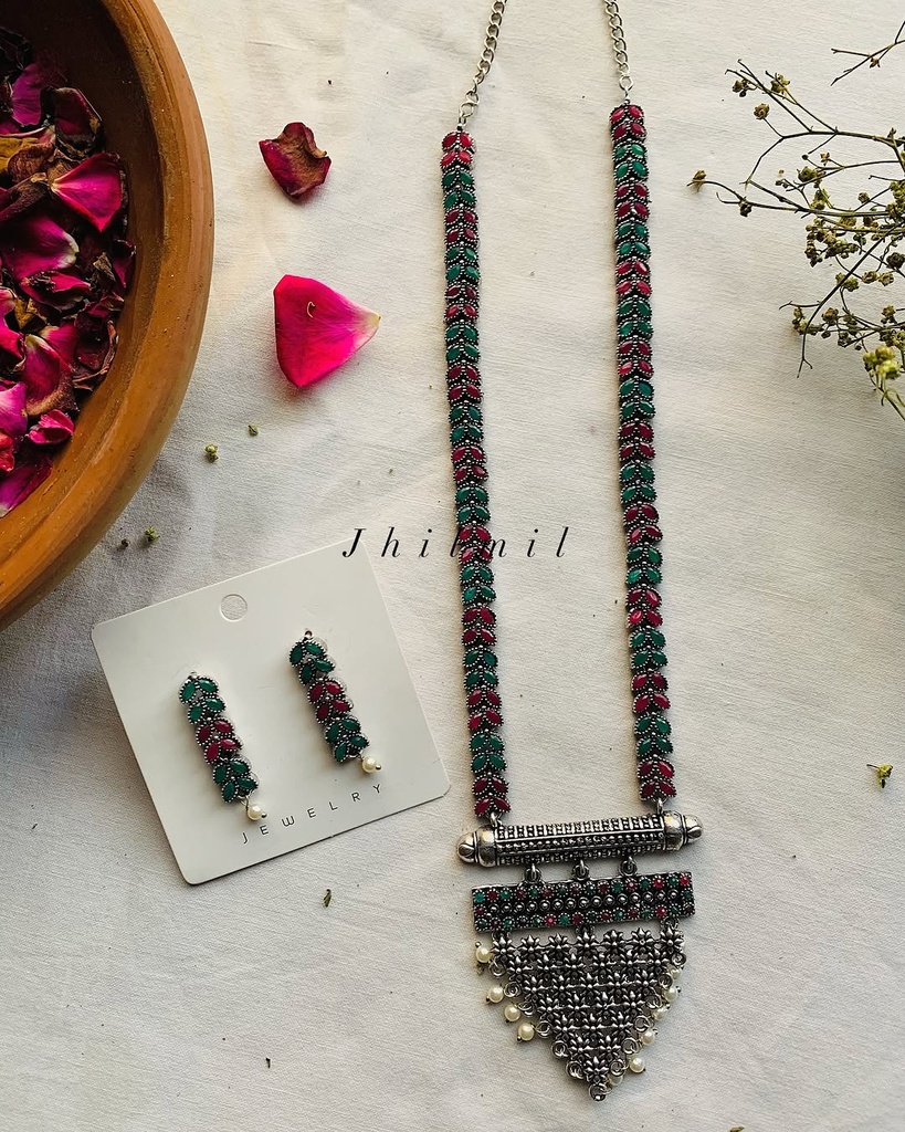 Nureh Mala set
