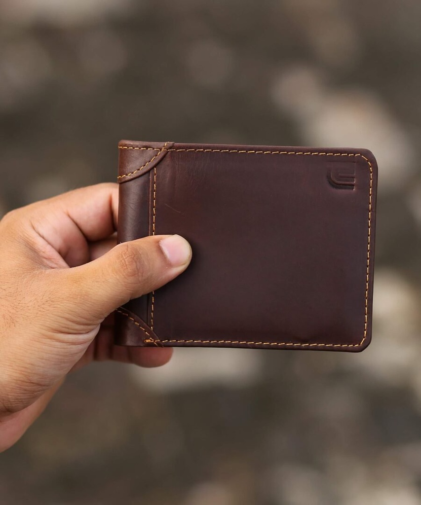 Dexter – Reddish Brown