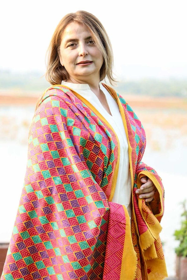 Glistening - Jisti phulkari shawl