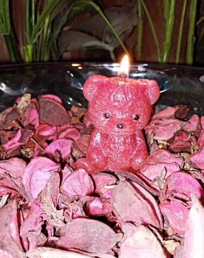 Teddy bear candle