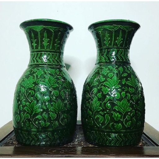 [PK5648-HM-VAS-016299] Harsh Green Oriented Vase