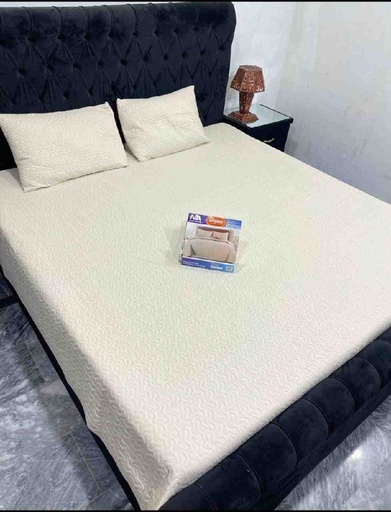 [PK4383-HM-BDC-022697] Quilted Bedspread