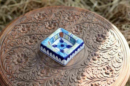 [PK0363-CF-BPO-026328] Blue Pottery Square Shaped Ashtray