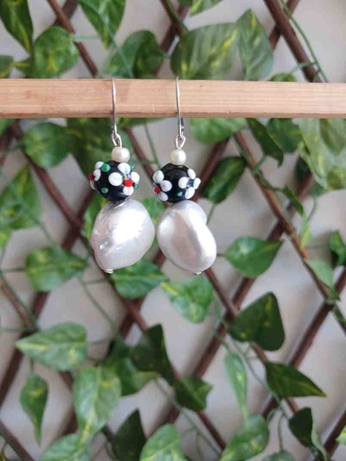 Glass bead earrings 