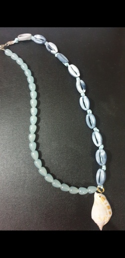 Shells and beads neckpiece