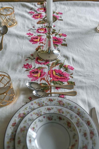 [12-DS-25] Crochet withTarkashi Dining Table Cover