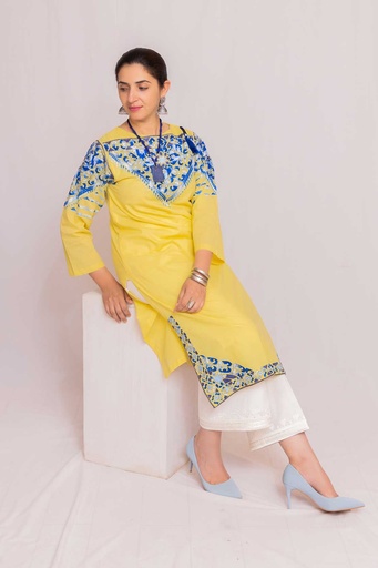 [16] Yellow Kurta with Blue Jisti