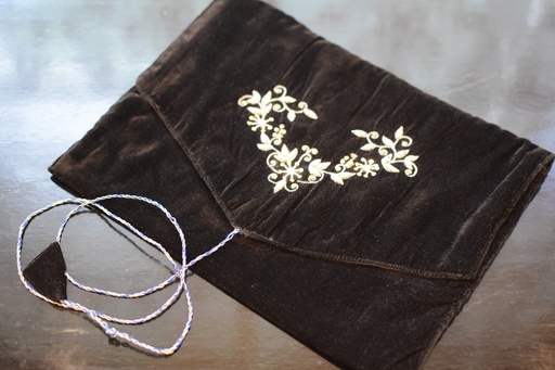 [VC-EG-VI-4] VI-4 Black Quran Pak Cover