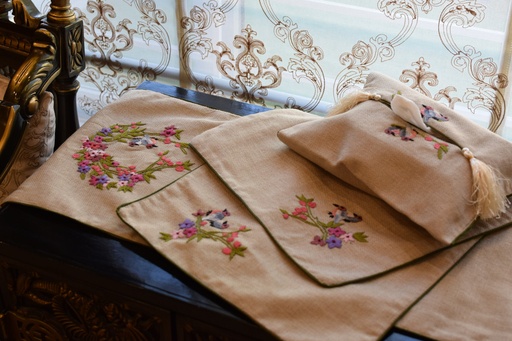 [VC-EG-JS-13] JS-13 Beige Jute Runner, Mats and Tissue Box Cover Set