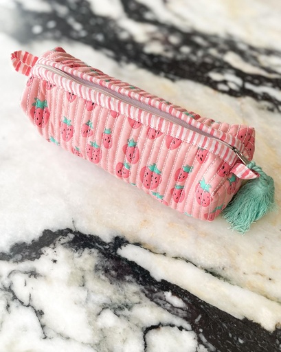 [VC-CALC-069] Strawberry Patch Pencil Case
