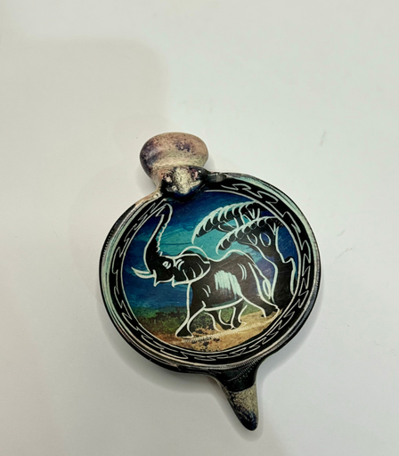 [VC-NUQ-016] Rhino Shaped Trinket With Elephant Painting