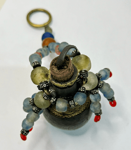 [VC-NUQ-077] Vintage Leather Bottle Decor With Gemstones