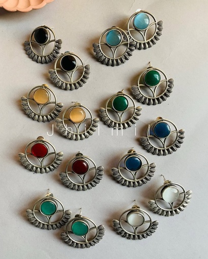 [VC-JHIL-373] Leaf Carved Circles ear candies