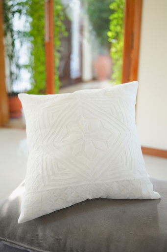 [5.CC.26] Pure White Artisan Cover