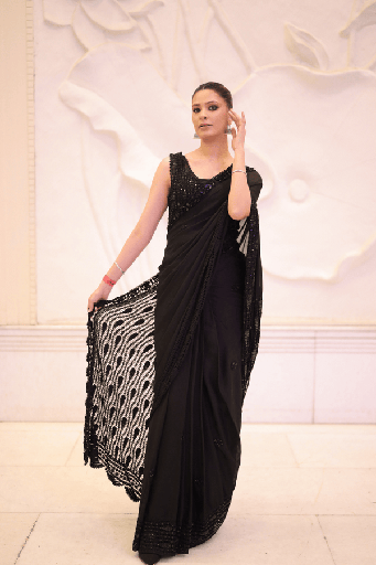[2.SR.25] Noir Majesty Saree